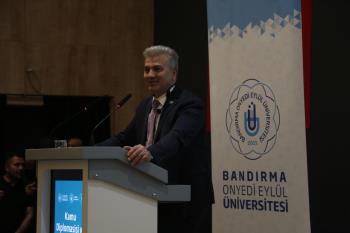 Üniversitemizde “Kamu Diplomasisi ve İletişim” Konulu Konferans Düzenlendi