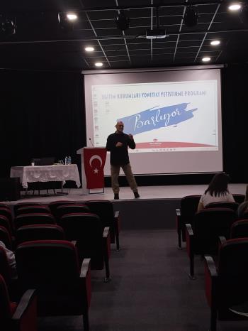 Bandırma Onyedi Eylül Üniversitesi ve MEB İş Birliği ile “Stres ve Duygu Yönetimi” Semineri Düzenlendi
